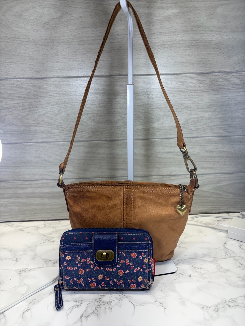 Classic Tan Leather shoulder Bag with wallet